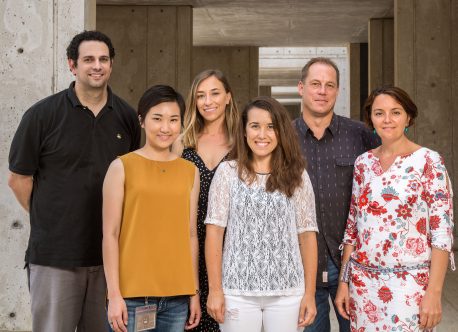 Desde la izquierda: Alan Saghatelian, Jiao Ma, Anna Merlo, Adriana Correia, Jan Karlseder, Nausica Arnoult