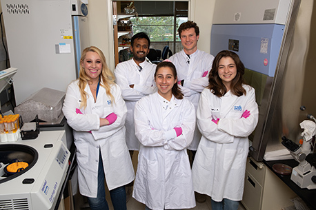 Janelle Ayres, Siva Varanasi, Karina Sánchez, Samuel Redford y Natalia Thorup.