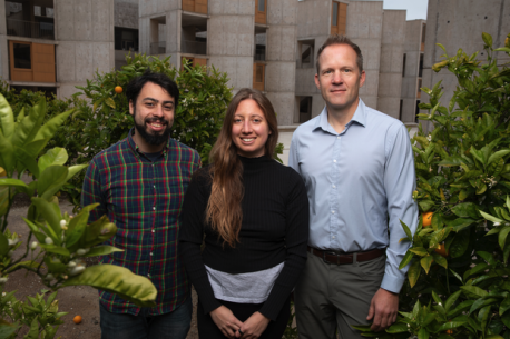 De izquierda a derecha: Talmo Pereira, Elizabeth Berrigan y Wolfgang Busch.